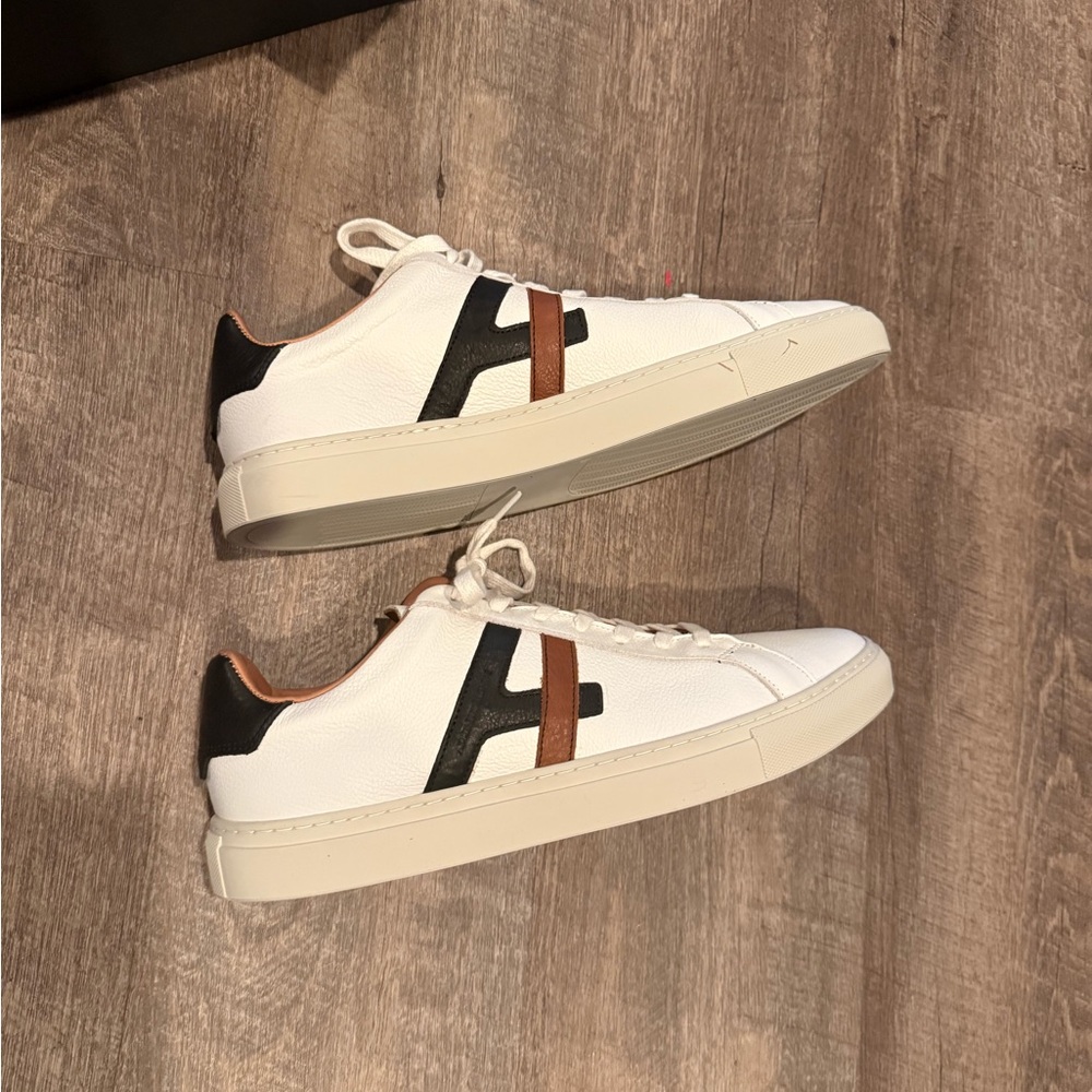 BRAND NEW UNWORN Allen Edmonds White Courtside Leather Sneaker w/Black & Brown - Picture 3 of 6